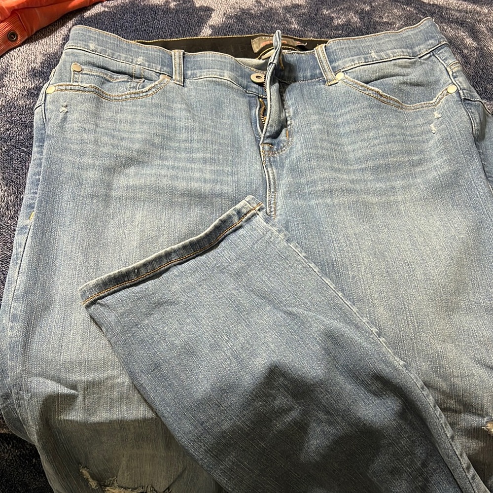 2 pairs Torrid Bombshell straight jeans 16R